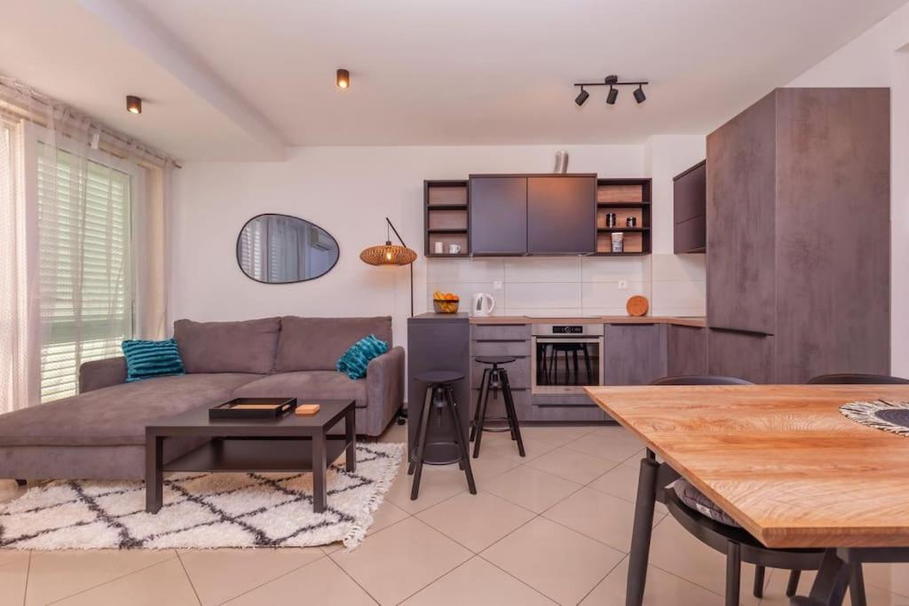 Stylish Two Bedroom Apartment&Garage Parking Place Dubrovnik Exterior foto
